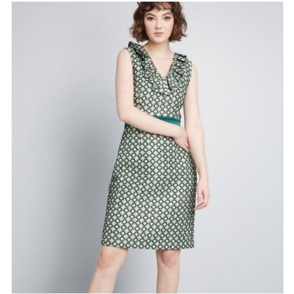 ModCloth x Anna Sui Admiring Eyes Green and Gold cocktail shift dress, size 6